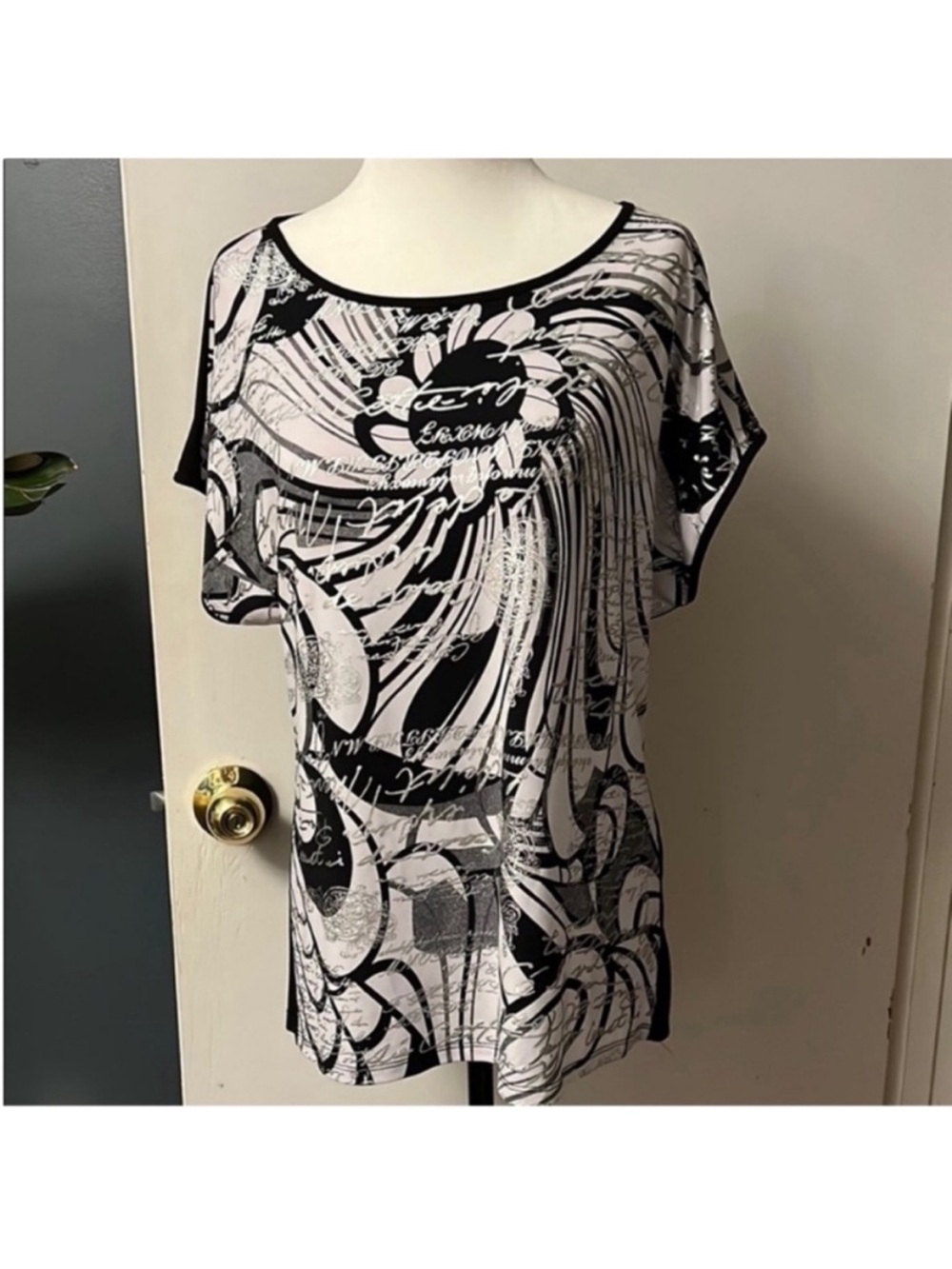 Assorted • Women’s M • Stylish Tops Lot • Black, Blue, White - Picture 2 of 5